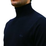 LACOSTE MEN'S TURTLENECK MERINO WOOL SWEATER BLEU MARINE - Image 2