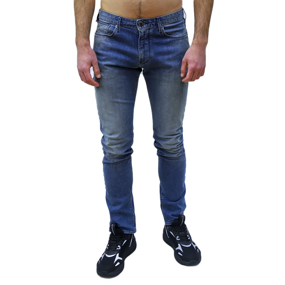 8N1J06-1G19Z-0943-1 EMPORIO ARMANI MEN SLIM-FIT J06 JEANS WASED DENIM BLUE - Image 1