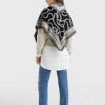 TOMMY HILFIGER WOMAN JACQUARD ROPE SQUARE SCARF SPACE BLUE - Image 3