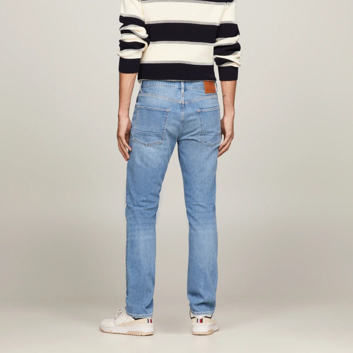 TOMMY HILFIGER MAN DENTON FITTED STRAIGHT JEANS AMSTON BLUE - Image 4