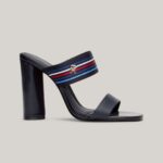 TOMMY HILFIGER WOMAN BLOCK HEEL SANDALS WITH GLOBAL STRIPE DETAIL SPACE BLUE