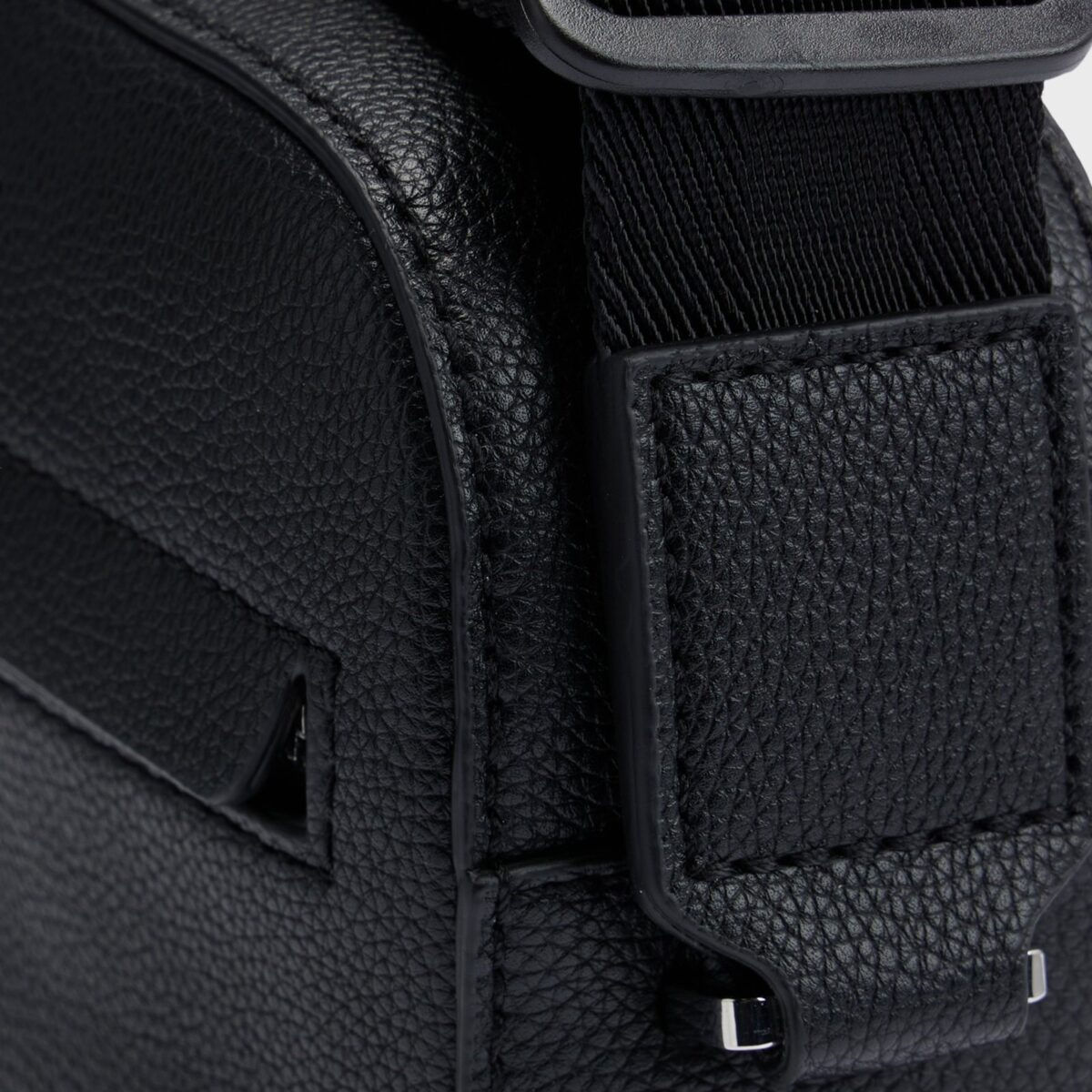 BOSS MAN RAY-NS REPORTER BAG IN GRAINED FAUX LEATHER BLACK - Image 2