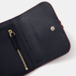 TOMMY HILFIGER WOMEN TH HERITAGE MED FLAP DARK RED - Image 3