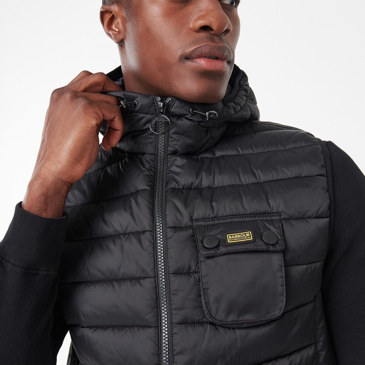 BARBOUR MEN OUSTEN HOODED GILET BLACK - Image 3