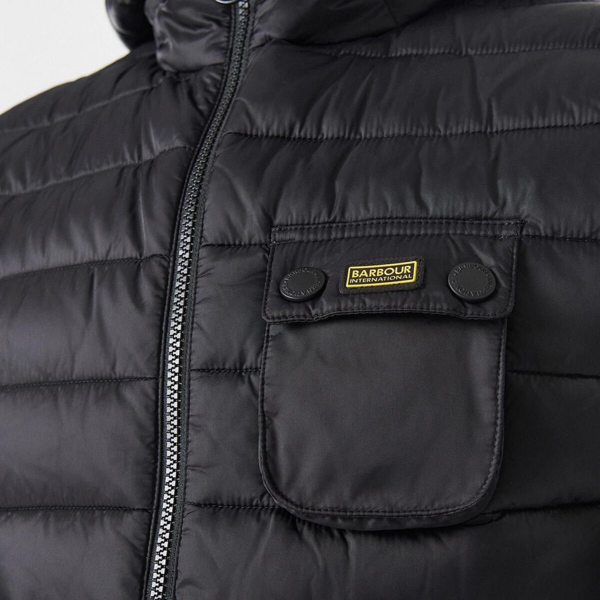 BARBOUR MEN OUSTEN HOODED GILET BLACK - Image 2