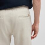 BOSS MEN SANDERSON L REGULAR FIT TROUSERS IN A COMFORT STRETCH LINEN BLEND LIGHT BEIGE - Image 2