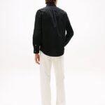 TOMMY HILFIGER MEN TH FLEX REGULAR FIT POPLIN SHIRT BLACK - Image 2