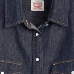 LEVI’S® WOMEN'S ICONIC WESTERN LINEN DENIM SHIRT-BLUE - Image 4