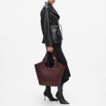 KARL LAGERFELD WOMEN'S K/ROCKY MARAIS MD TOTE WINDSOR BURGUNDY - Image 5