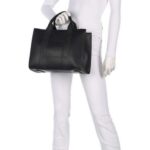 KARL LAGERFELD WOMEN'S K/RSG PEBBLE SQUARE MED TOTE BLACK - Image 5
