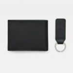 TOMMY HILFIGER MEN'S LEATHER FLAG WALLET & KEYCHAIN ​​SET IN GIFT BOX BLACK - Image 2