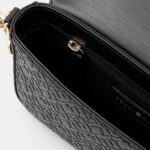 TOMMY HILFIGER WOMAN'S TH ICON CONV CROSSOVER MONO BAG BLACK - Image 4