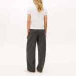 TOMMY HILFIGER WOMAN'S T-SHIRT SCRIPT REG SS TEE HEATHER OATMILK - Image 2