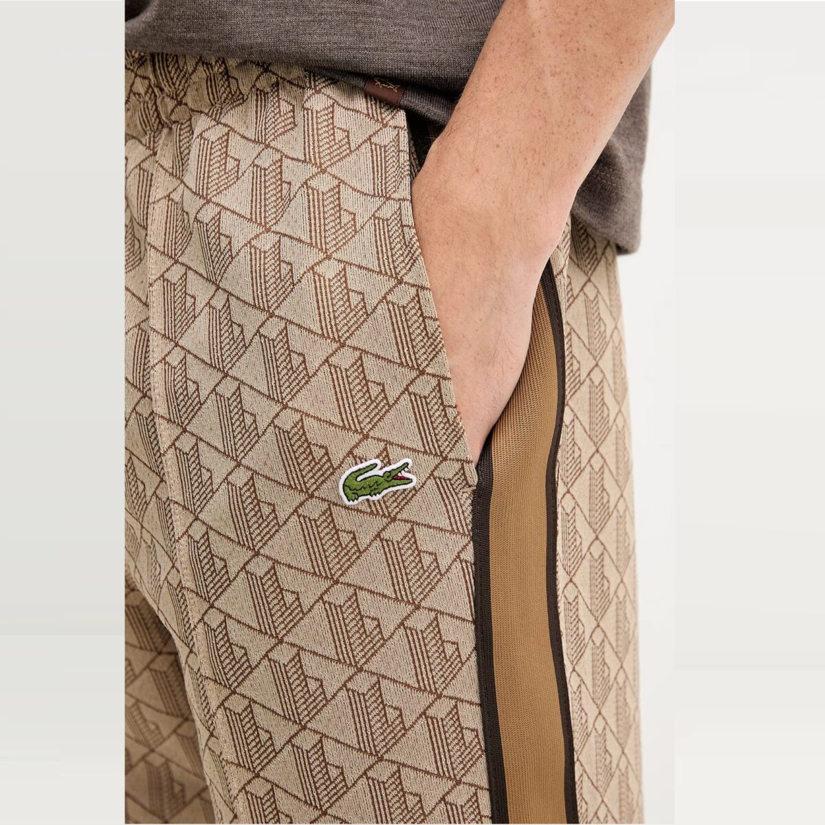 LACOSTE MEN'S PARIS MONOGRAM JACQUARD TRACK PANTS CROISSANT/COOKIE - Image 3