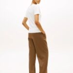 TOMMY HILFIGER WOMAN'S FLAG EMBROIDERY V-NECK SLIM T-SHIRT ECRU - Image 2