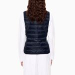 EMPORIO ARMANI ASV CORE LADY LIGHTWEIGHT NYLON PADDED GILET NAVY BLUE - Image 2