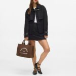 KARL LAGERFELD WOMEN'S K/RSG SQUARE MEDIUM TOTE FRIAR BROWN - Image 4