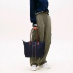 TOMMY HILFIGER WOMAN TH POPETTE MONOGRAM TOTE SPACE BLUE CORP - Image 3