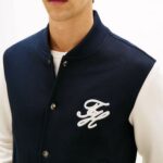 TOMMY HILFIGER MEN SCRIPT COLORBLOCK BOMBER DESERT SKY - Image 2