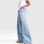 JUICY COUTURE WOMEN'S DENIM JEAN MID RISE WIDE LEG WITH DIAMANTE JUICY IN LIGHT WASH DENIM - Image 3